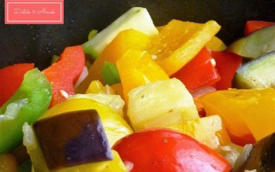 KÖNNYŰ NYÁRI EGYTÁLÉTEL: TRIKOLOR MEDITERRÁN LECSÓ